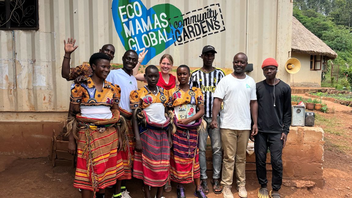 GenR Uganda Reise 2024; Besuch EcoMama; Tänzerinnen