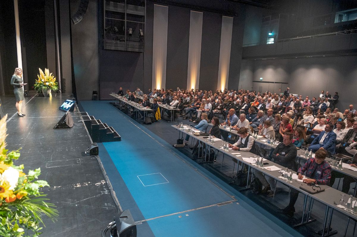 Keynote Nachhaltigkeit Frau Tina Teucher © Martin Bichsel Wohnbaugenossenschaft Schweiz