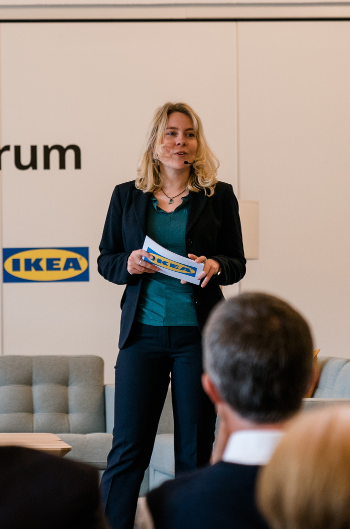 Moderatorin Tina Teucher bei IKEA-Konferenz 2019