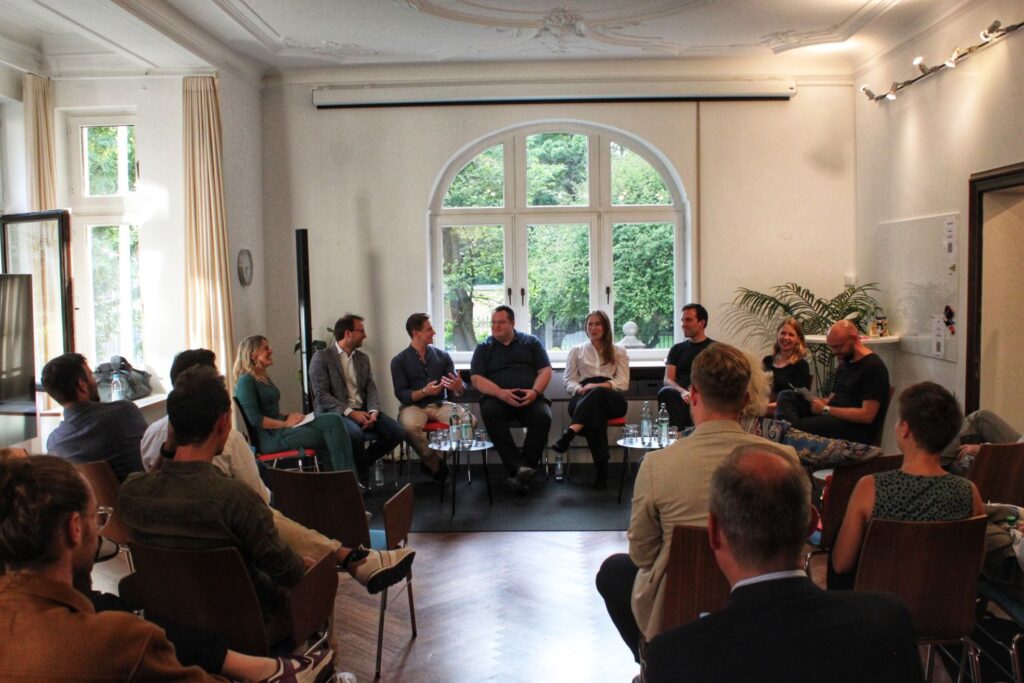 Think Tank 30 und Club of Rome Deutschland organisierten den Abend zu KI und Ethik.