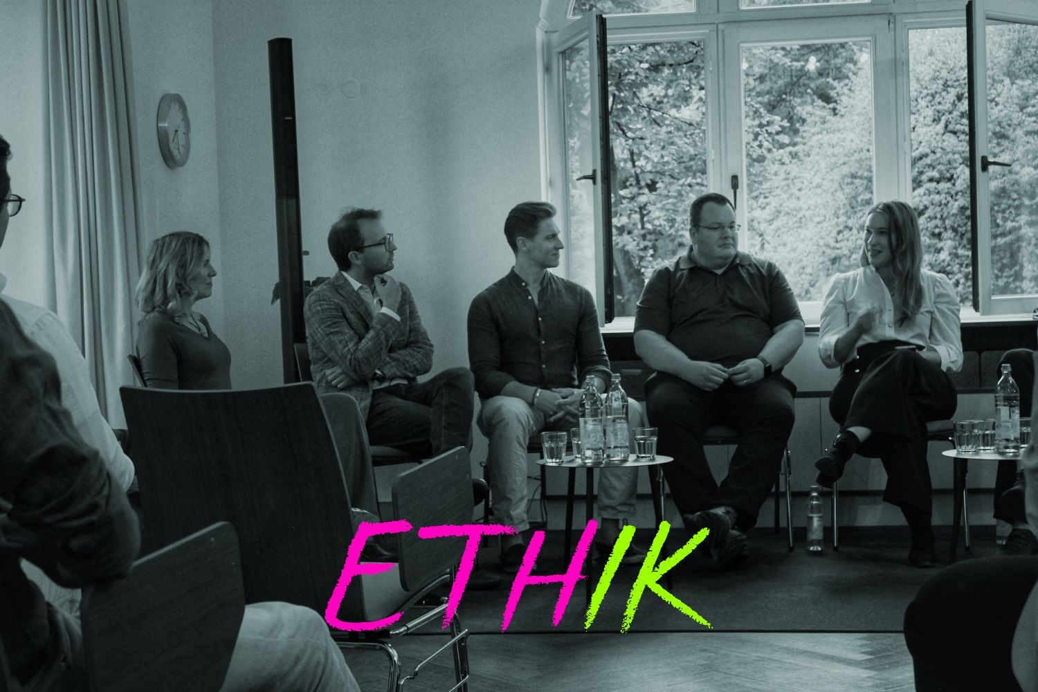 Panel zu Ethik und KI. Text auf Bild: ethIK Foto © Katharina Brinck, TT30